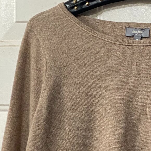 Neiman Marcus Cashmere Sz M Beige Tunic Sweater 3/4 Sleeve Asymmetrical Hem - Picture 3 of 11